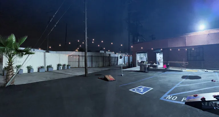 20,000 Private outdoor event space - Image 1