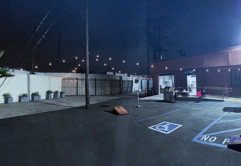 20,000 Private outdoor event space - Image 1