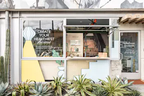 1000sq ft Showroom on Abbot Kinney - Image 3