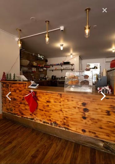 Cozy Cafe in the Heart of Harlem - Image 3