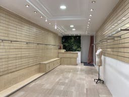 Local �pur� bois 35m2 - possibilit� de partager l'espace avec un autre locataire - Image 3