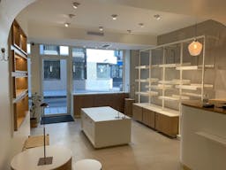 Pop Up Boutique at Rue Commines - Image 3