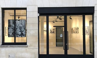 Superbe Boutique Place du Palais Gallien � Bordeaux - Image 0