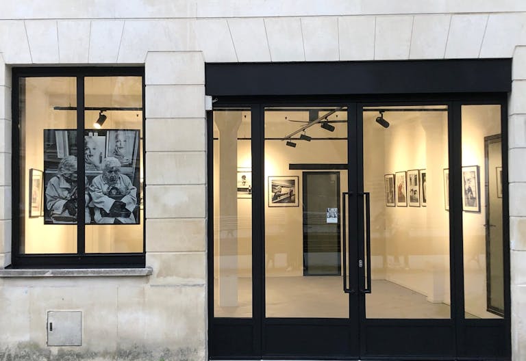 Superbe Boutique Place du Palais Gallien � Bordeaux - Image 0