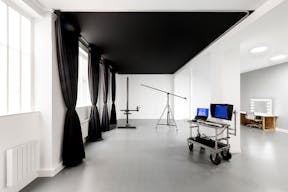 120m2 shooting studio in the heart of Paris - Image 5