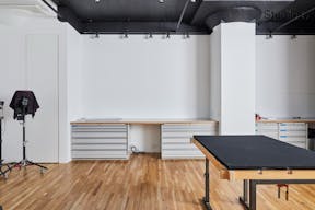 7500 sqft Bright West Soho Studios - Image 38