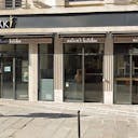 Boutique Shop For Rent - Paris 8th Near Saint-Augustin