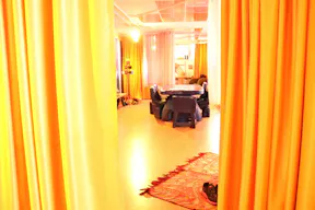 *New* Vibrant Silverlake Flex Space for Meetings, Workshops & Small Pop-Ups - Image 12