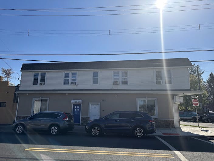 Gorgeous studio located in Essex County, NJ - Image 1