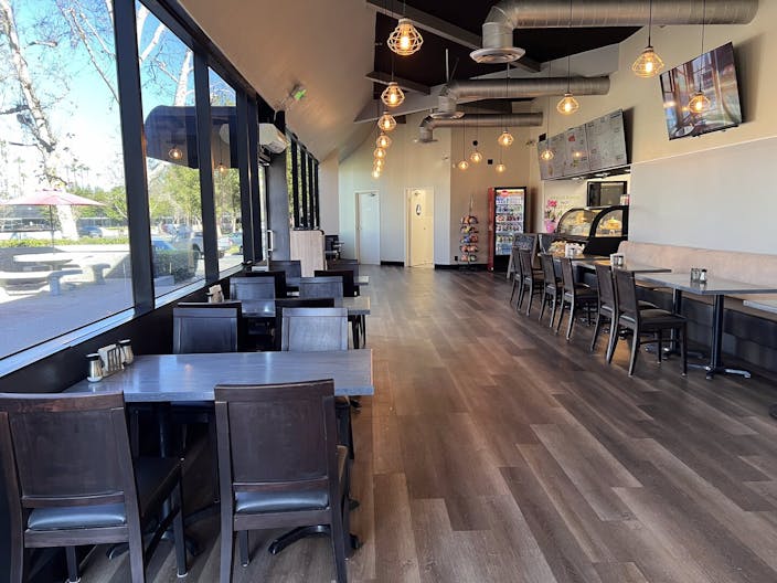 Tomato Patch Warner Center - Image 2