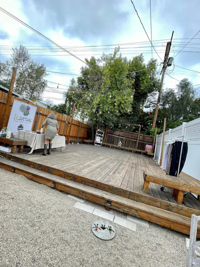 Bohemian Bungalow with Outdoor Deck & Garden - Image 2