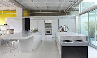 Sunny 2nd Level Industrial Warehouse: Loft Space - Image 1