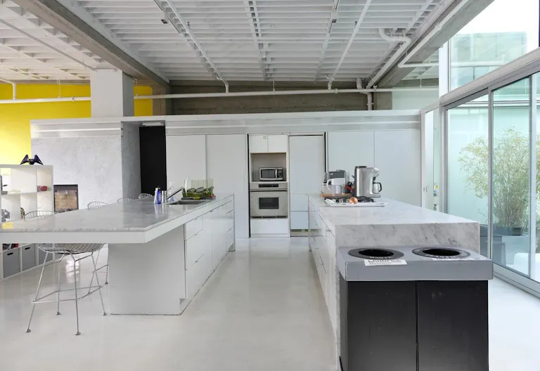 Sunny 2nd Level Industrial Warehouse: Loft Space - Image 1