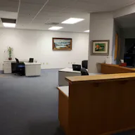 2 story building in grate location, close to downtown Seattle, Magnolia and Ballard center. It has 12 designated parking spaces and garage. Updates available.. - Image 8