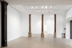 Superb Gallery with Volume - Le Marais - Ideal Showroom Fashion Week / Filming - Image 2