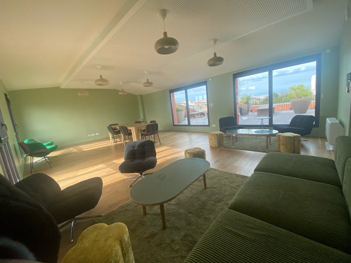 rooftop avec terrasse, vue imprenable, Bordeaux Chartrons dans immeuble d'architecte avec jardin - Image 0