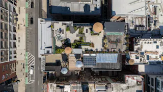 NoHo Loft with Rooftop - Image 9