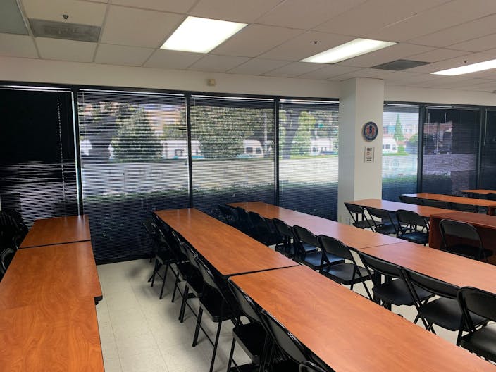 Spacious , quiet and clean room 127 at University of San Jose - Image 2