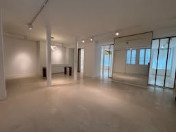 Paris 1er (Tuileries) - Espace pour Pop Up - Galerie (140 m2 + Sous sol 35 m2) - Image 4