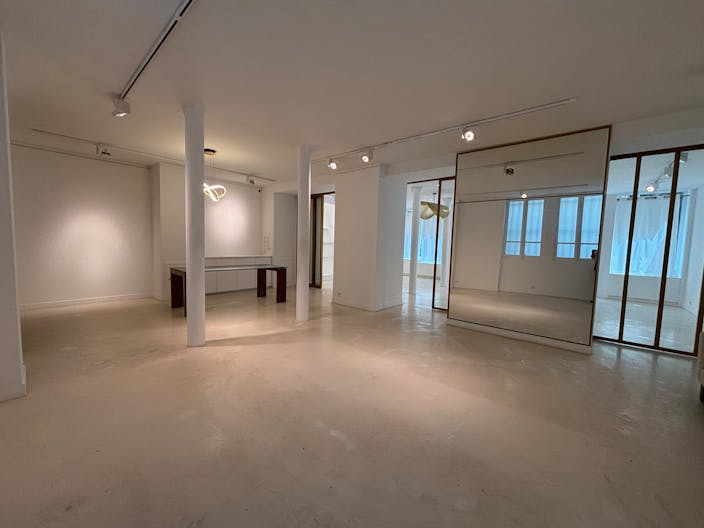 Paris 1er (Tuileries) - Espace pour Pop Up - Galerie (140 m2 + Sous sol 35 m2) - Image 4