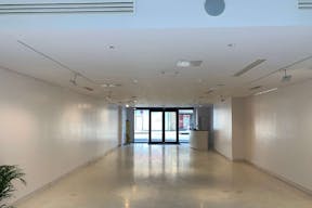 400m2 Showroom - Image 20