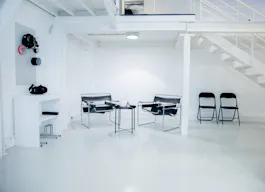 Un espace spacieux, lumineux et urbain, idéal pour des showroom, pop-up ou des expositions.  - Image 0