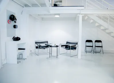 Un espace spacieux, lumineux et urbain, idéal pour des showroom, pop-up ou des expositions. - Image 0
