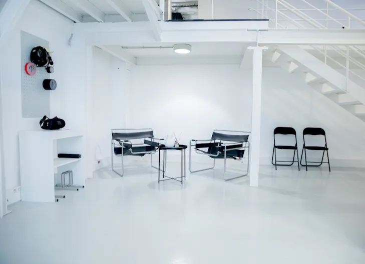 Un espace spacieux, lumineux et urbain, idéal pour des showroom, pop-up ou des expositions.  - Image 0