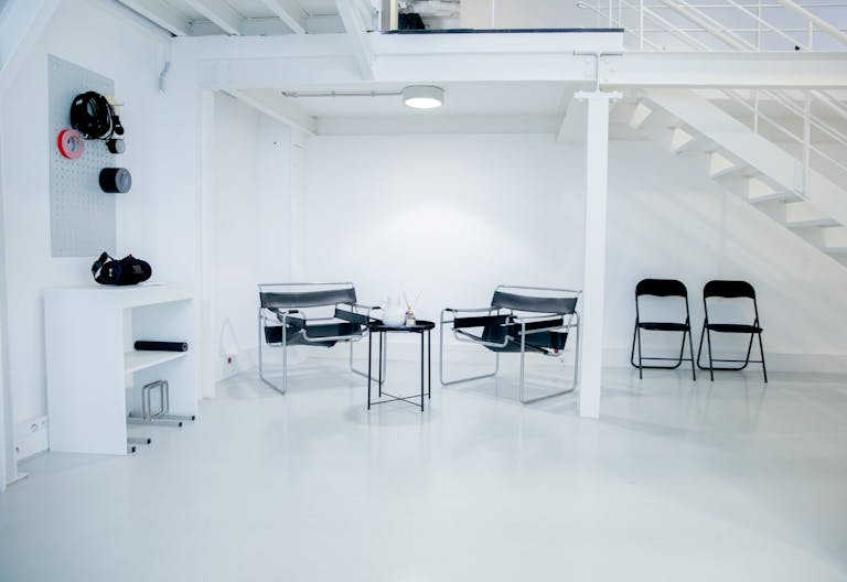 Un espace spacieux, lumineux et urbain, idéal pour des showroom, pop-up ou des expositions. - Image 0