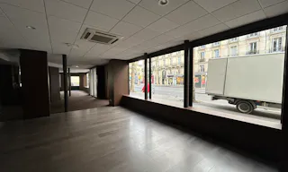 Magnifique Showroom Boutique Ephémère à Paris - Image 4