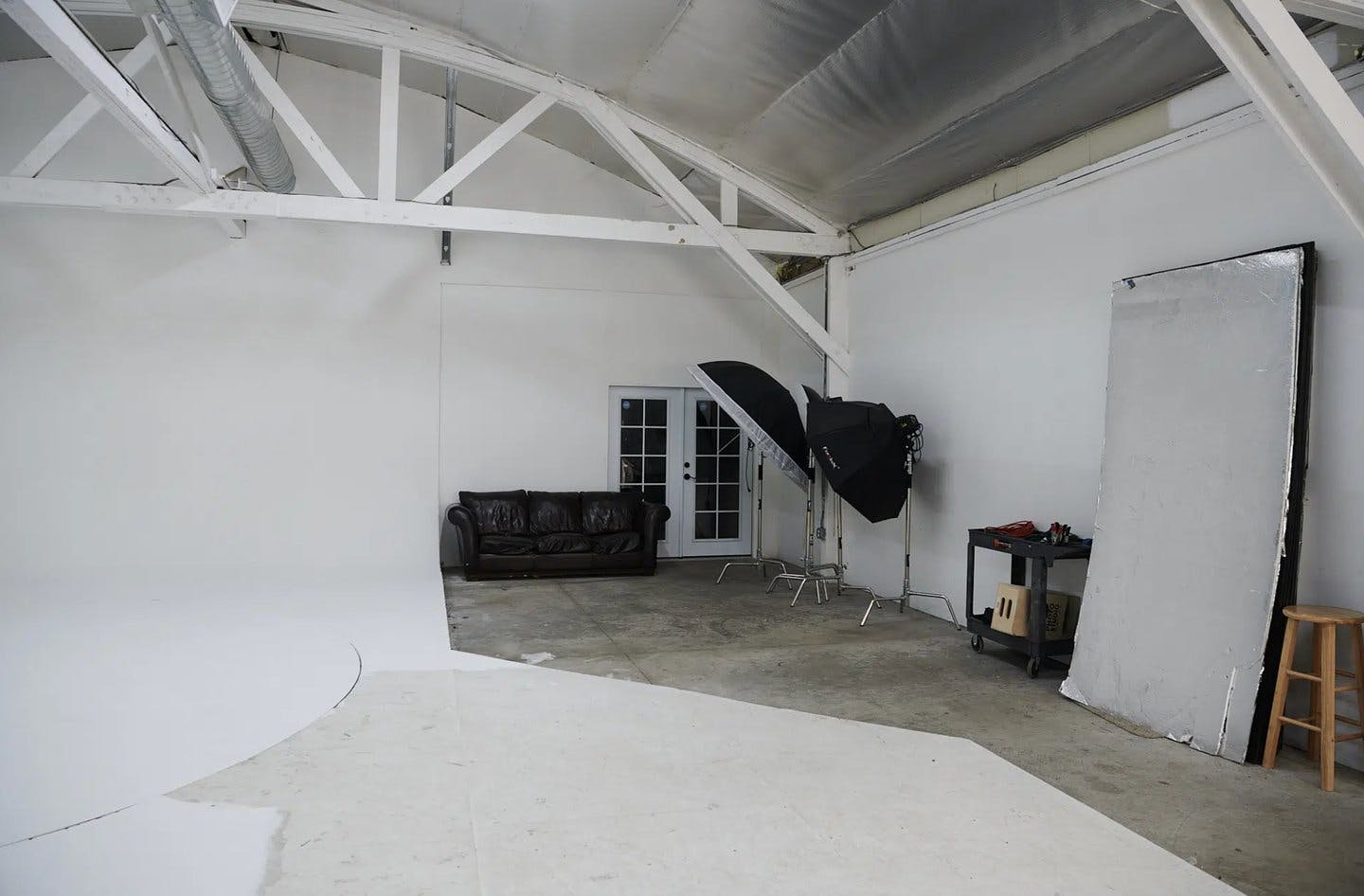 Olympic 3 Car Photography Studio in Los Angeles
