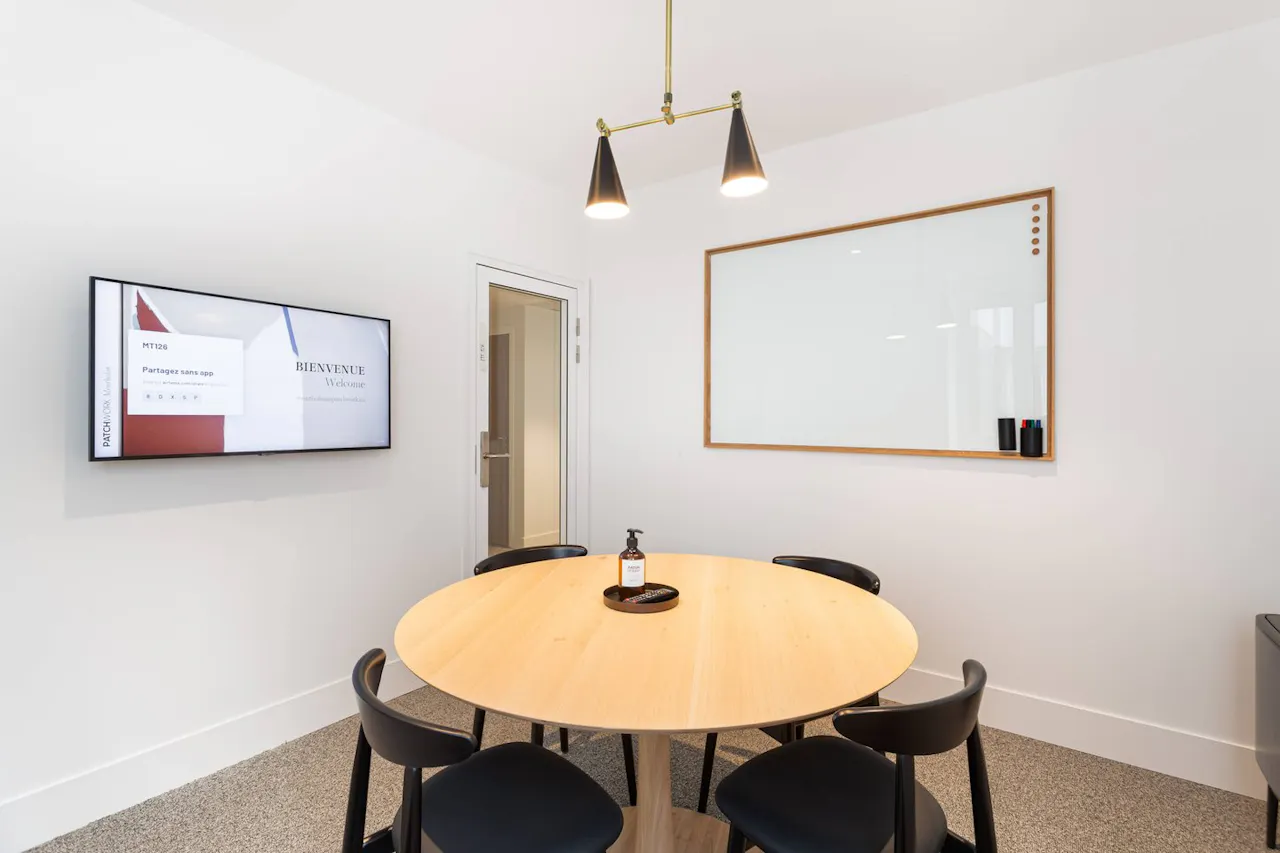 Salle de r�union 4 personnes (MT010/11/13) - Image 0