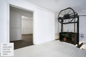 Beautiful Art Gallery - Image 18