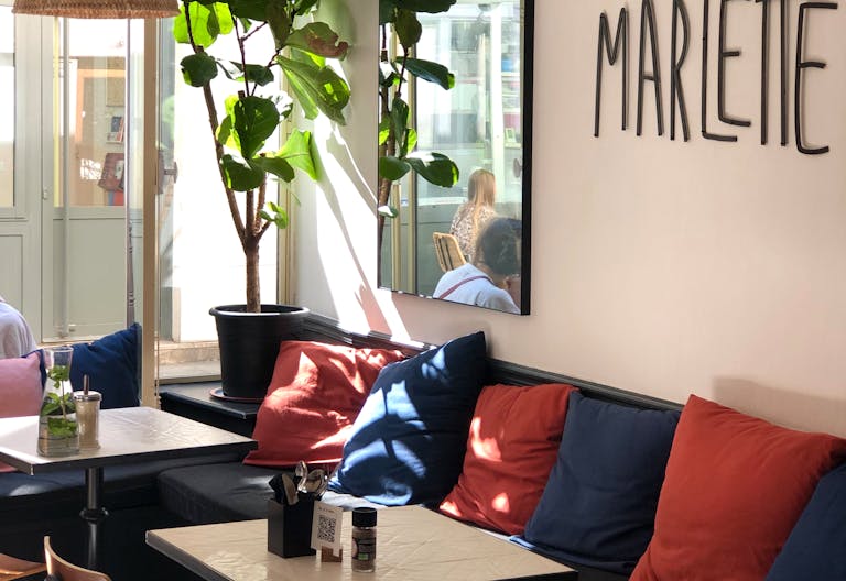 Former Coffee Shop, Pop Up Place for Fashion Week Paris - Image 3