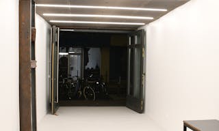 550 SqFt space on rue Saint-Martin (Haut Marais / Montorgueil / Beaubourg / Pompidou) - Image 6