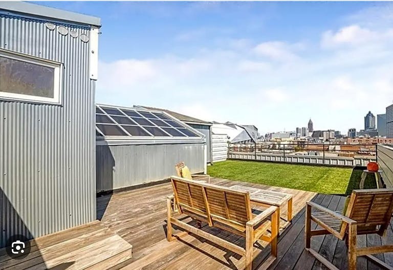 Spacious Atlanta Penthouse Perfect for Video Shoots and Photo Sessions - Image 0