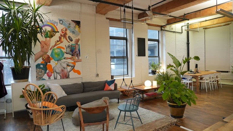 Cozy Williamsburg Event Space & Photo Studio - Image 4