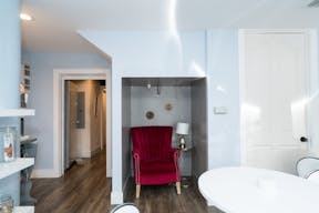 Stunning Art Deco Suite - Image 10