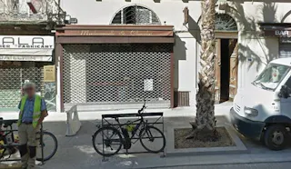 Boutique Shop Busy Area - Montpellier Ecusson District - Image 0