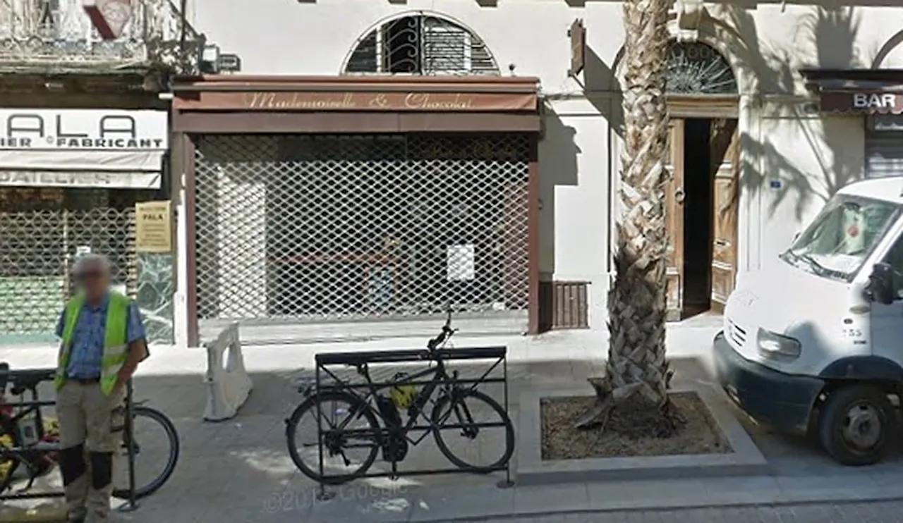 Boutique Shop Busy Area - Montpellier Ecusson District - Image 0