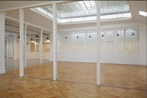 Premium Space In R�publique - Image 11