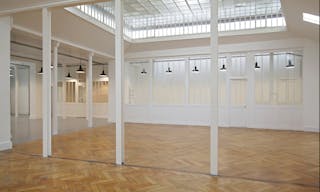 Premium Space In R�publique - Image 11