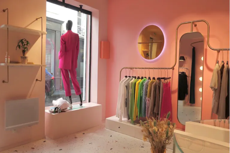 Charming Boutique in Le Marais - Image 2