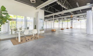 Breathtaking venue - 3,500 square feet to offer spacious and flexible event accommodations. - Image 3