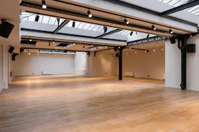 Espace showroom en plein cœur du marais - Image 10