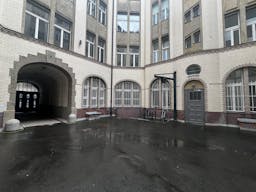 Central Berlin Pop-Up with Industrial backyard - Image 3