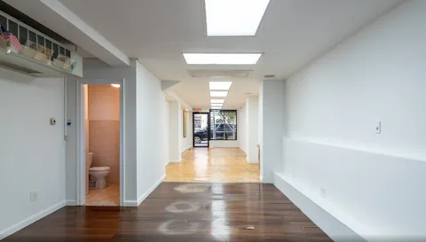 Standard Retail Space on the UES - Image 0
