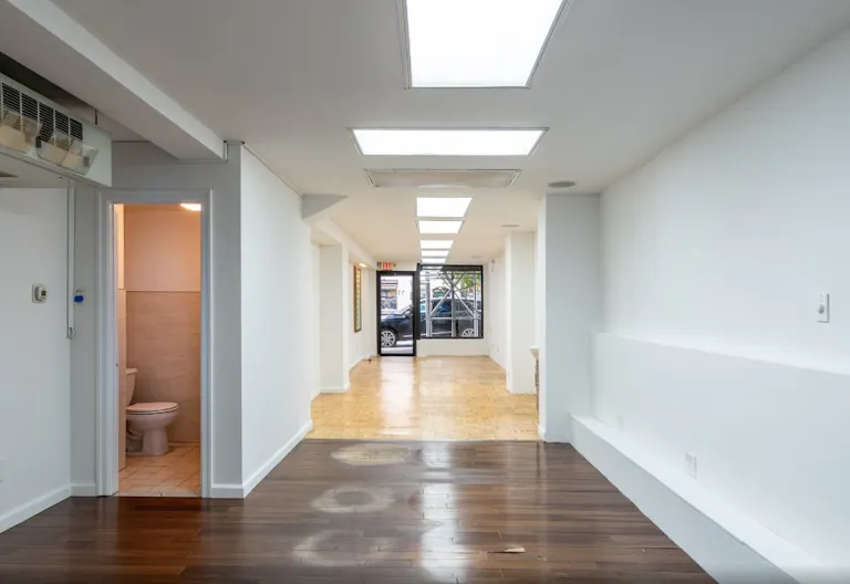 Standard Retail Space on the UES - Image 0