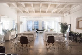 DTLA Grand Loft with High Ceilings - Image 14