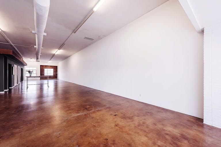 Pop-Up Retail / Art Gallery in Burbank - Image 0